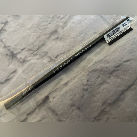 SEPHORA Pro Shadow Brush #15 - Picture 2 of 4